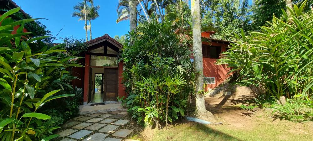 Casa à venda no Condomínio Iporanga Guarujá — Villa 452