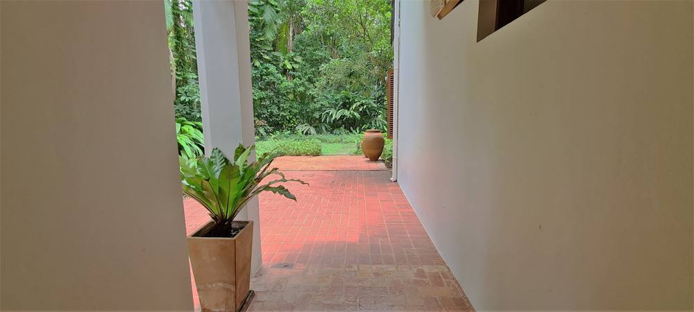 Casa à venda no Condomínio Iporanga Guarujá — Villa 410