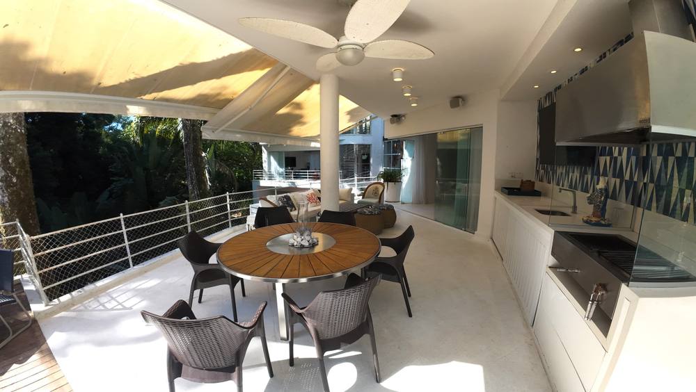 Casa à venda no Condomínio Iporanga Guarujá — Villa 470