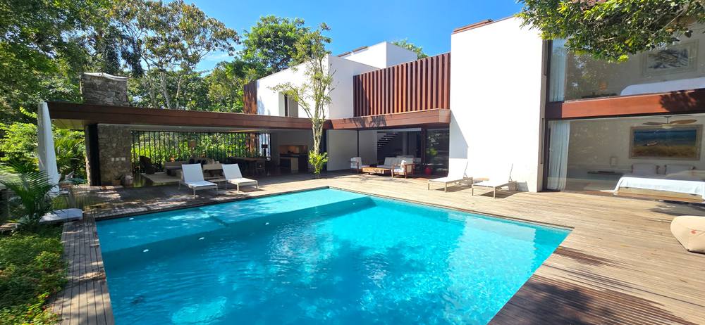 Casa à venda no Condomínio Iporanga Guarujá — Villa 455 | Projeto Arthur Casas