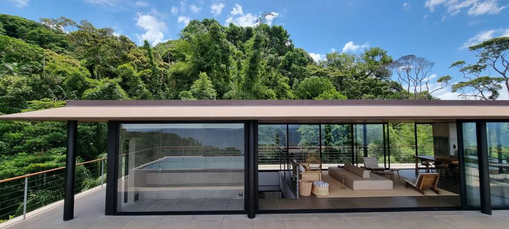 Casa à venda no Condomínio São Pedro Guarujá — Villa 131