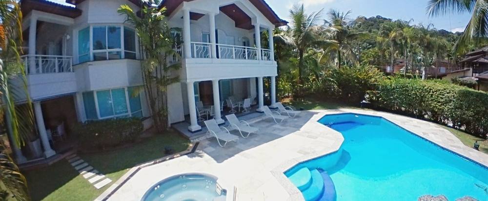 Casa à venda no Condomínio São Pedro Guarujá — Villa 135