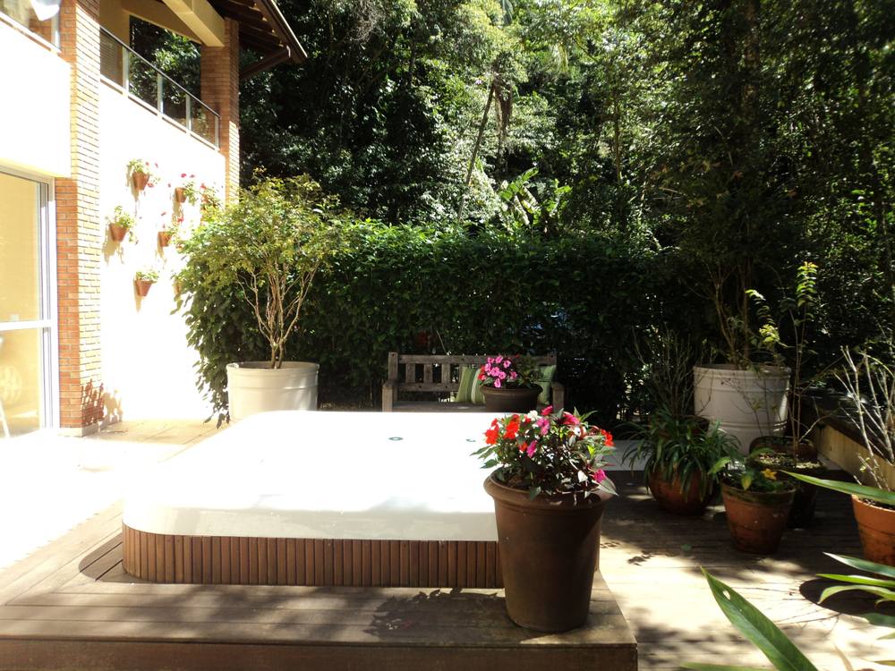 Casa à venda no Condomínio São Pedro Guarujá — Villa 188