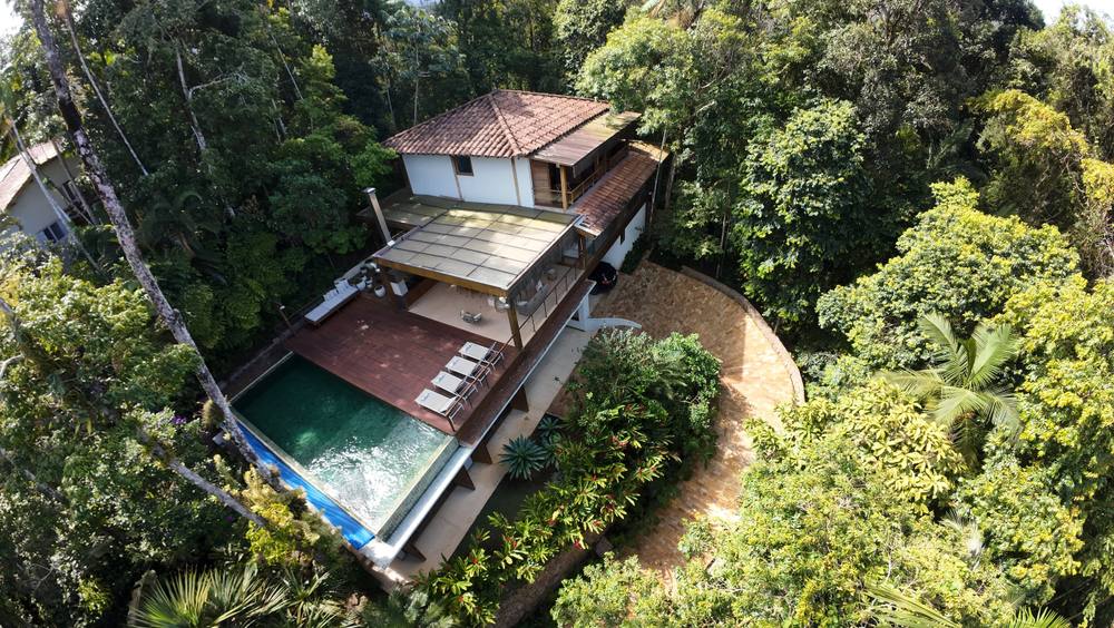 Casa à venda no Condomínio São Pedro Guarujá — Villa 140