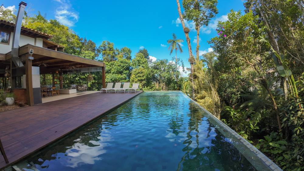 Casa à venda no Condomínio São Pedro Guarujá — Villa 140