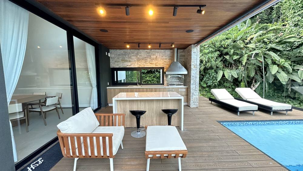 Casa à venda no Condomínio São Pedro Guarujá — Villa 149