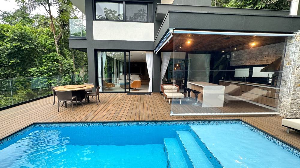 Casa à venda no Condomínio São Pedro Guarujá — Villa 149