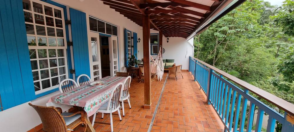 Casa à venda no Condomínio São Pedro Guarujá — Villa 175