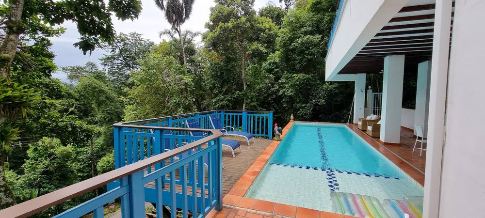 Casa à venda no Condomínio São Pedro Guarujá — Villa 175