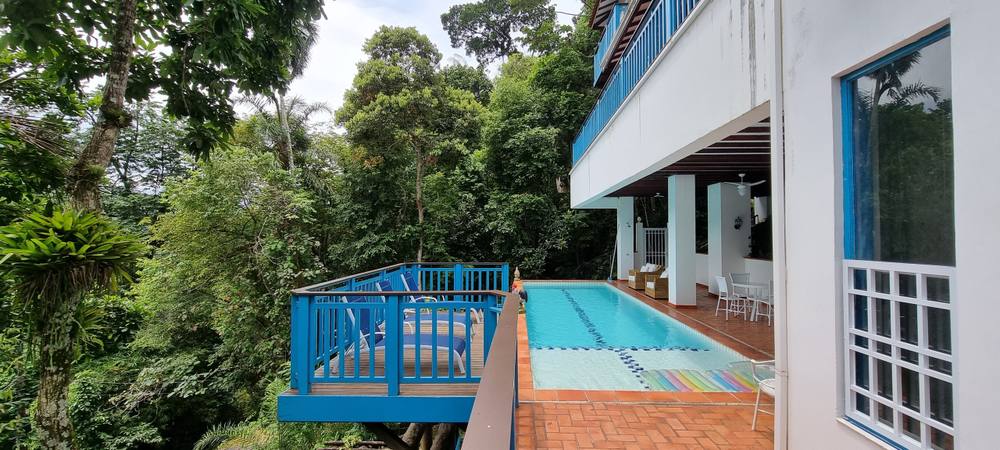 Casa à venda no Condomínio São Pedro Guarujá — Villa 175