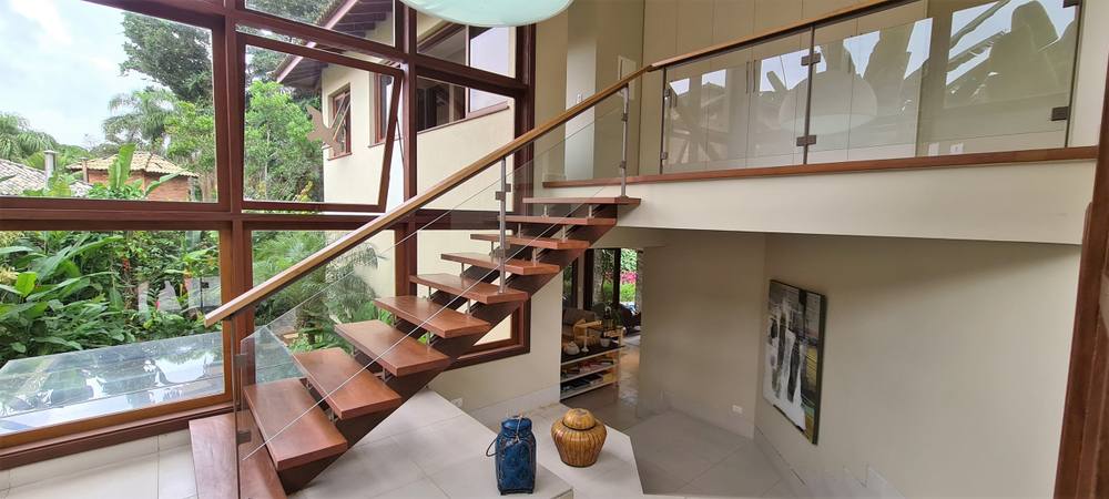 Casa à venda no Condomínio Iporanga Guarujá — Villa 482