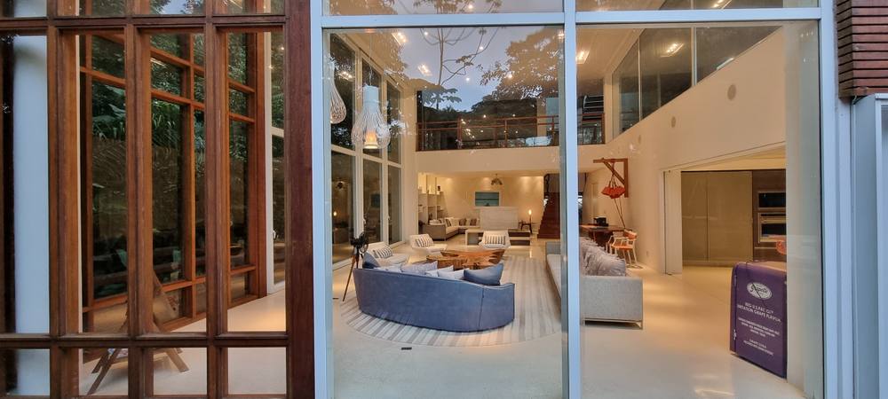 Casa à venda no Condomínio Iporanga Guarujá — Villa 417