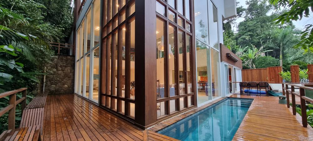 Casa à venda no Condomínio Iporanga Guarujá — Villa 417