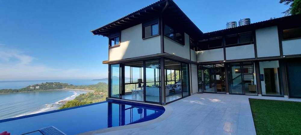 Casa à venda no Condomínio Taguaíba Guarujá — Villa 330 | Projeto LAB Arquitetos