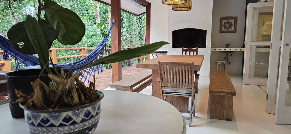 Casa à venda no Condomínio Iporanga Guarujá — Villa 435 | Jardins