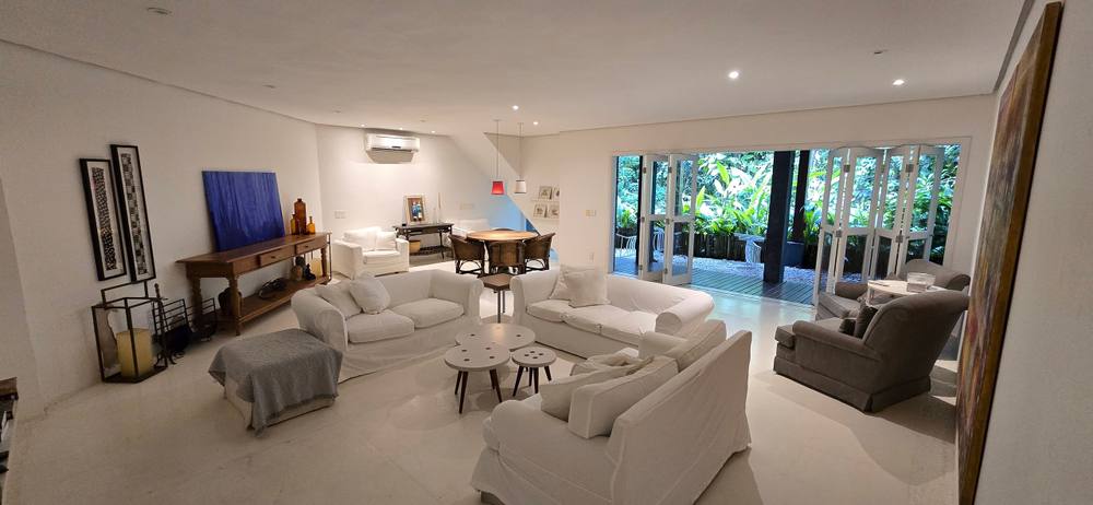 Casa à venda no Condomínio Iporanga Guarujá — Villa 435 | Jardins