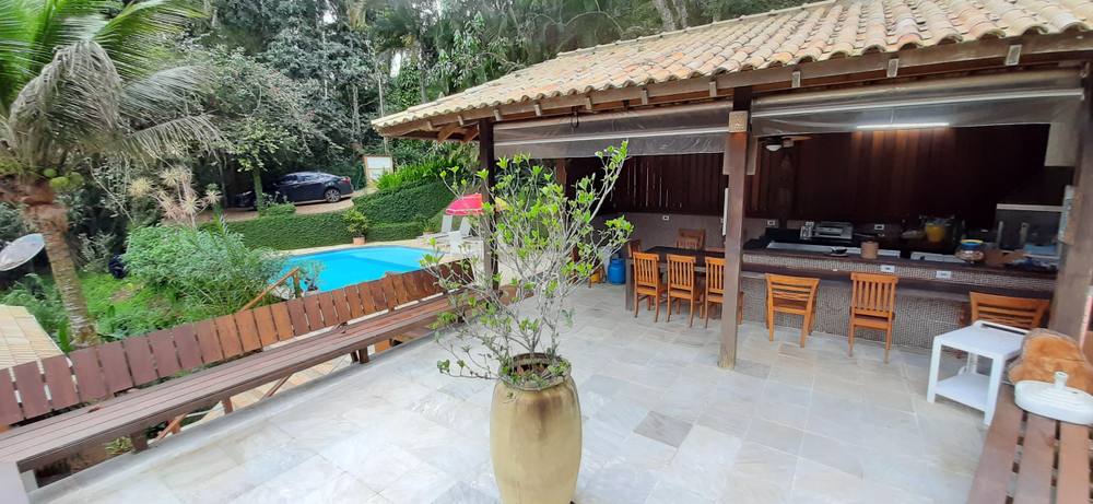 Casa à venda no Condomínio São Pedro Guarujá — Villa 156