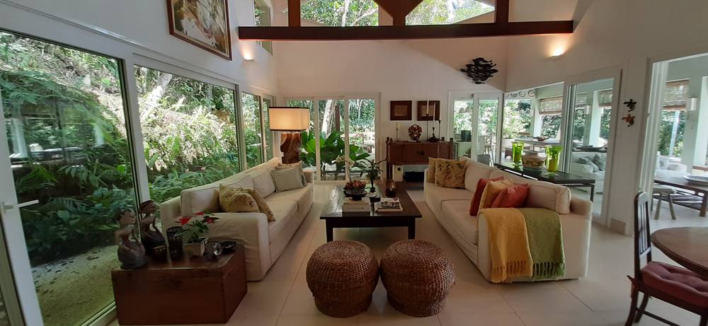 Casa à venda no Condomínio Iporanga Guarujá — Villa 440