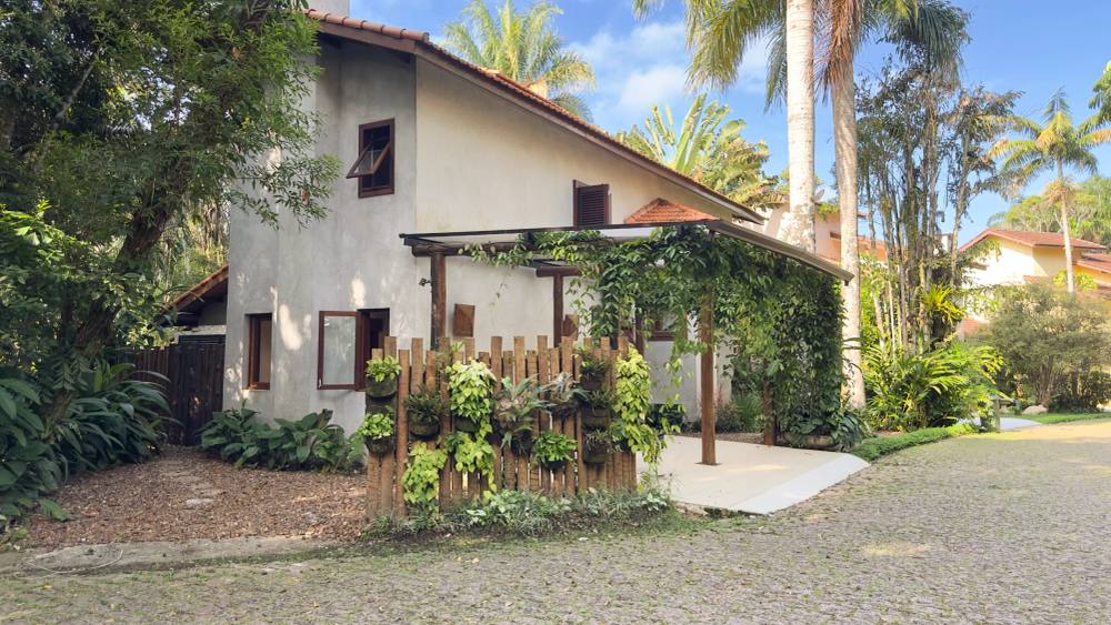 Casa à venda no Condomínio Iporanga Guarujá — Villa 457 | Jardins
