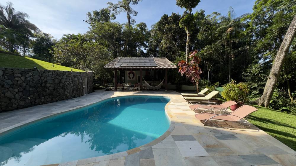 Casa à venda no Condomínio São Pedro Guarujá — Villa 146