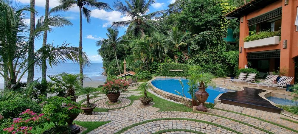 Casa Pé na Areia para locação no Condomínio Iporanga Guarujá — Villa 497