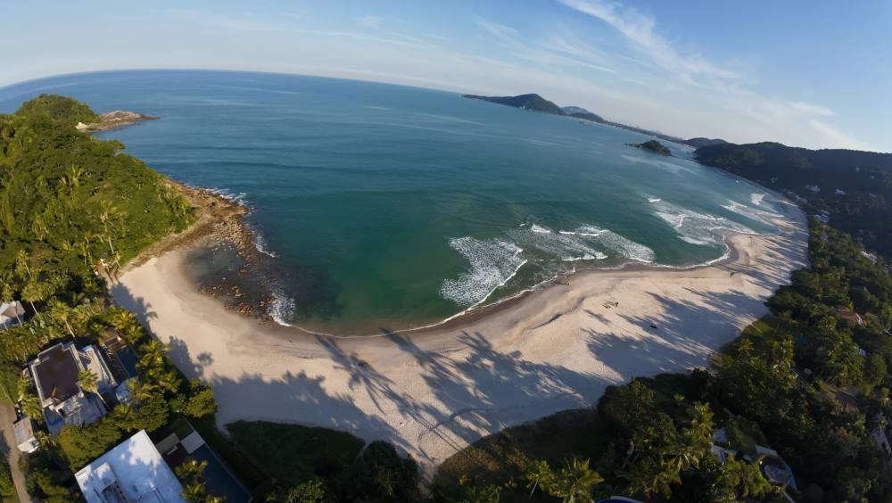 Casa à venda no Condomínio Iporanga Guarujá — Villa 407