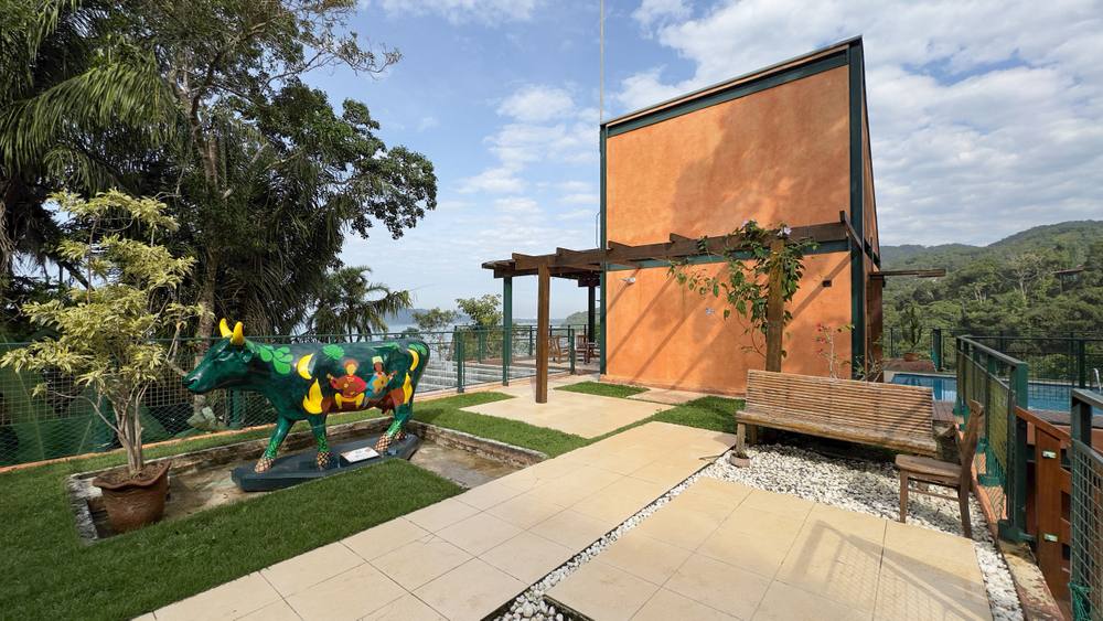 Casa à venda no Condomínio Iporanga Guarujá — Villa 438