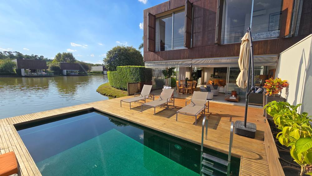 Casa para locação na Fazenda Boa Vista — Villa 601 | Fasano do Lago | Projeto Marcio Kogan