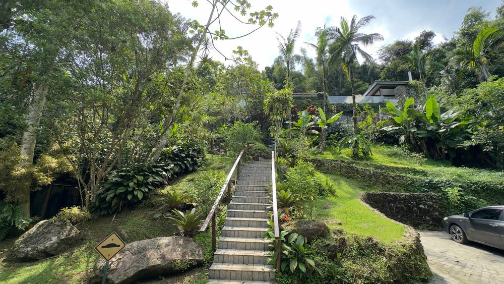 Casa à venda no Condomínio São Pedro Guarujá — Villa 144