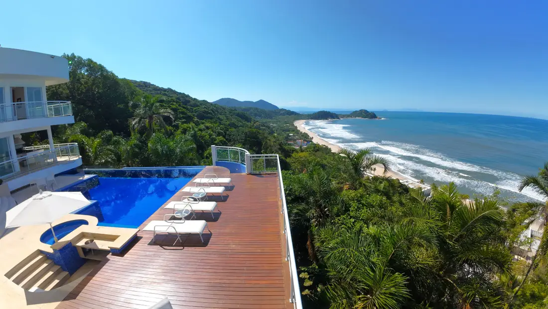 Casa à venda no Condomínio Tijucopava Guarujá — Villa 201
