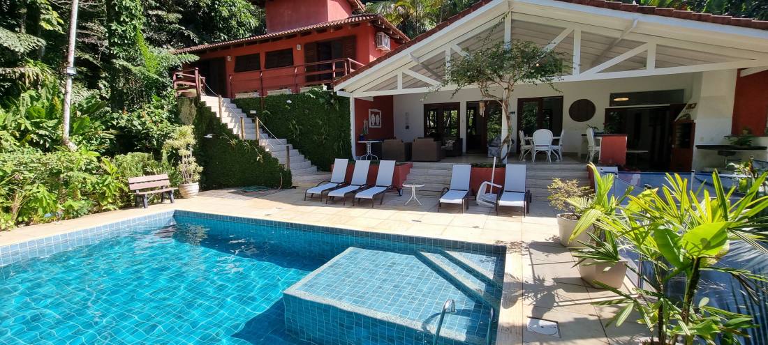 Casa à venda no Condomínio Iporanga Guarujá — Villa 452