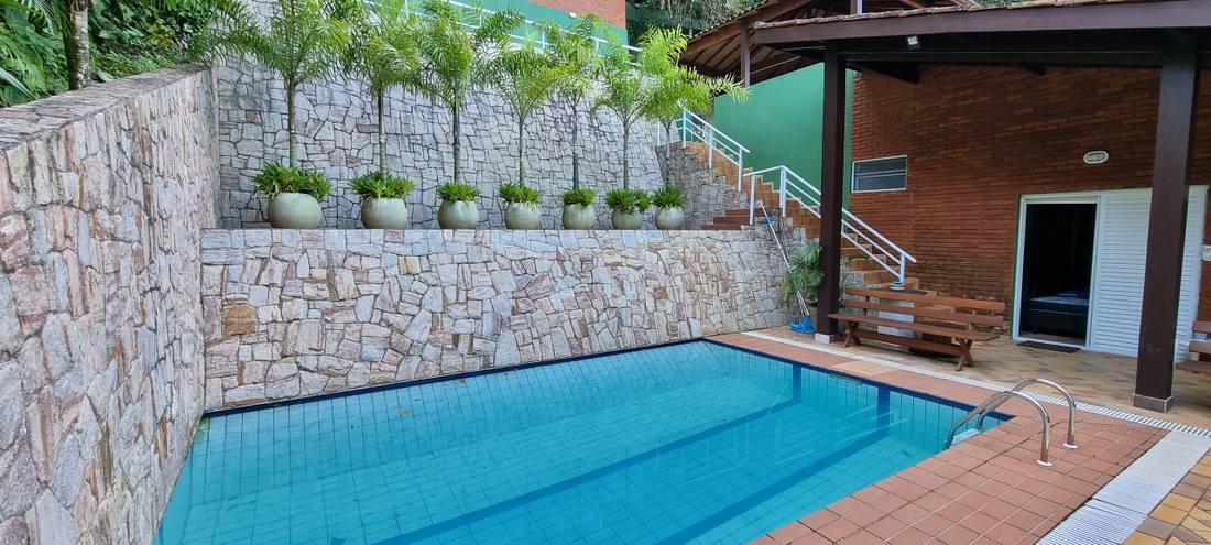 Casa à venda no Condomínio São Pedro Guarujá — Villa 176