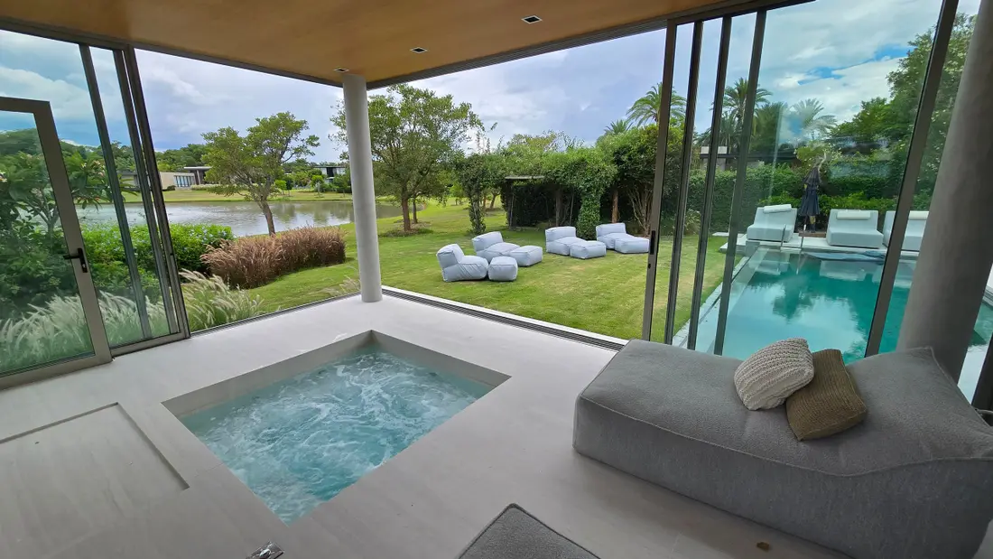 Casa à venda na Fazenda Boa Vista — Villa 618 | Sports House | Projeto FGMF Arquitetura