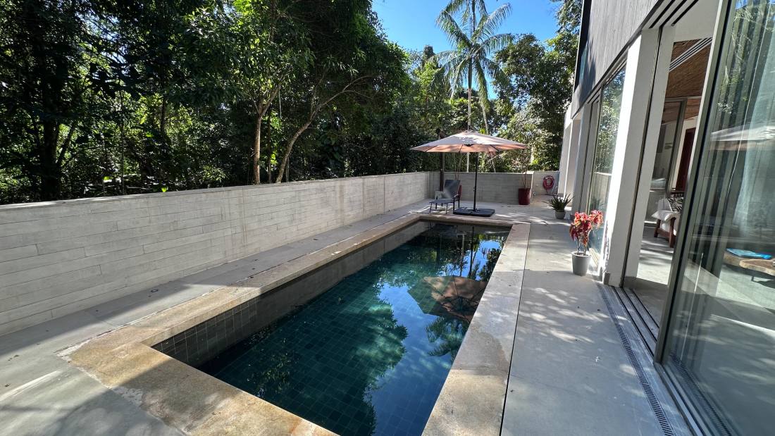 Casa à venda no Condomínio São Pedro Guarujá — Villa 136