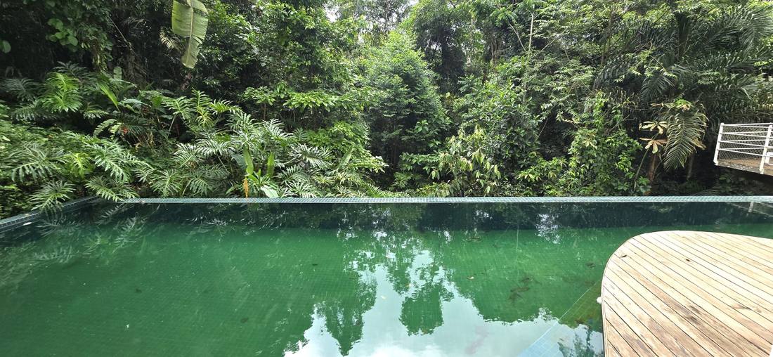 Casa à venda no Condomínio Iporanga Guarujá — Villa 470