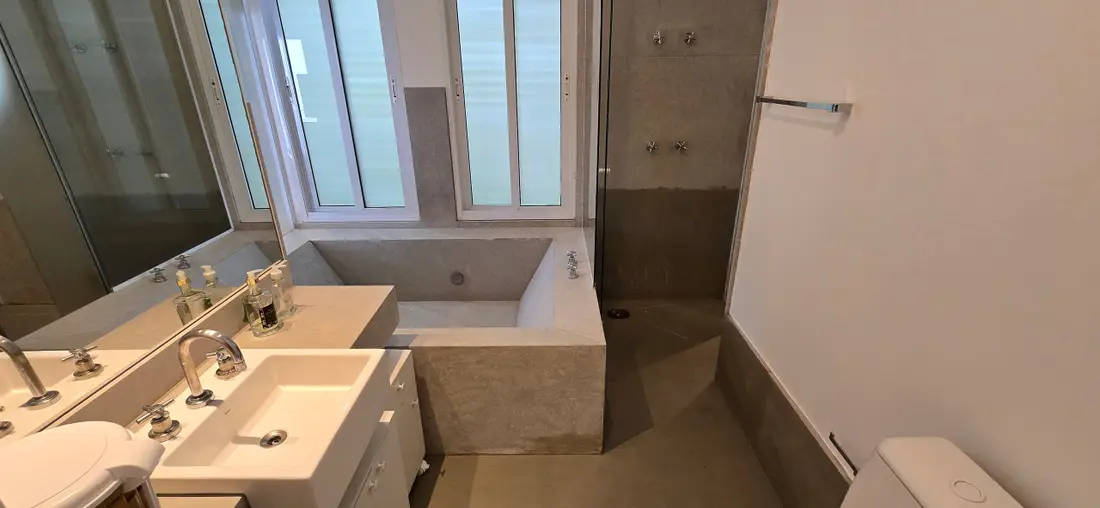 Casa à venda no Condomínio Iporanga Guarujá — Villa 470