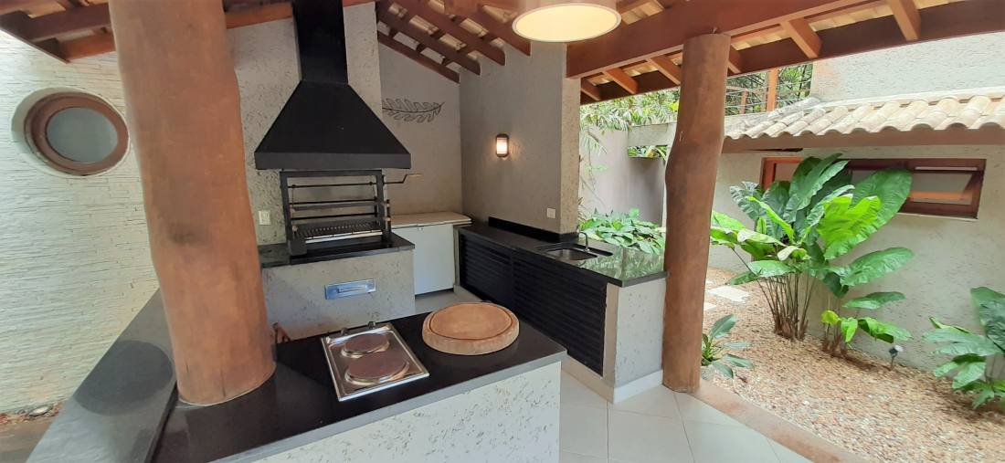 Casa à venda no Condomínio São Pedro Guarujá — Villa 137