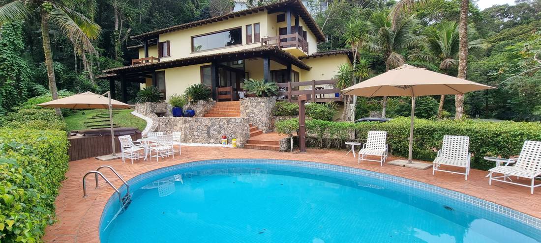 Casa à venda no Condomínio Iporanga Guarujá — Villa 463