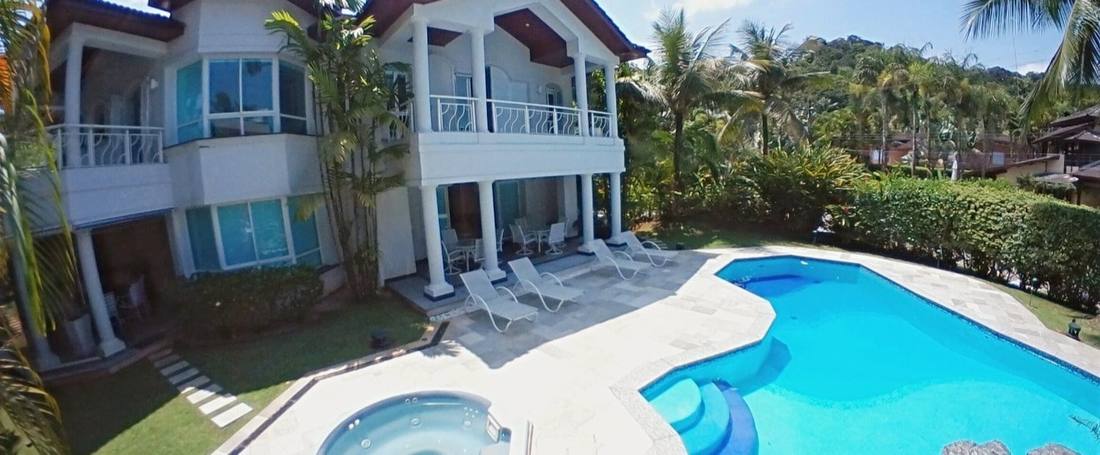 Casa à venda no Condomínio São Pedro Guarujá — Villa 135
