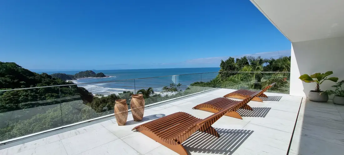 Casa à venda no Condomínio Tijucopava Guarujá — Villa 253 | Projeto AMZ Arquitetos