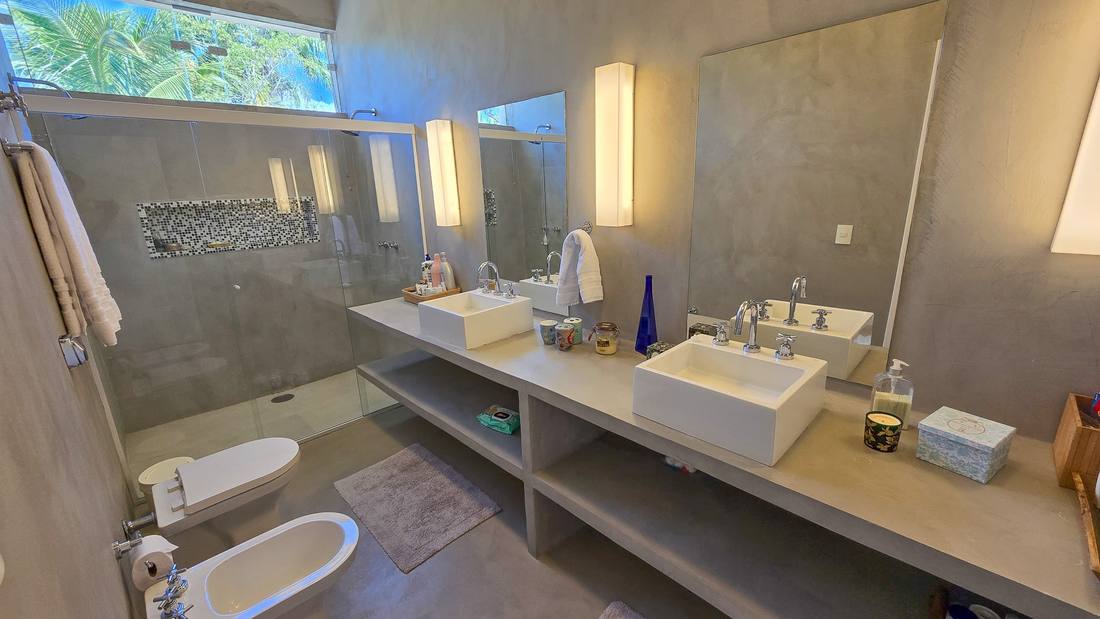 Casa à venda no Condomínio Iporanga Guarujá — Villa 466