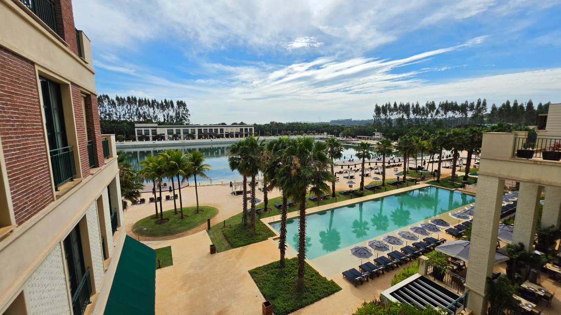 Apartamento à venda no Boa Vista Village — AP 6401 | Surf Lodge