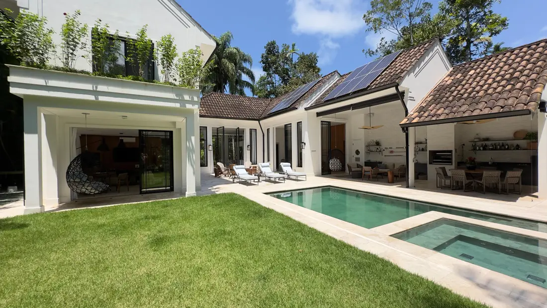 Casa à venda no Condomínio Iporanga Guarujá — Villa 444 | Projeto Paula Zelazo