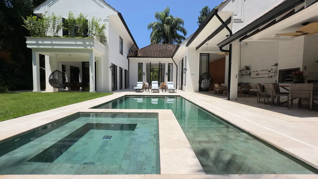 Casa à venda no Condomínio Iporanga Guarujá — Villa 444 | Projeto Paula Zelazo