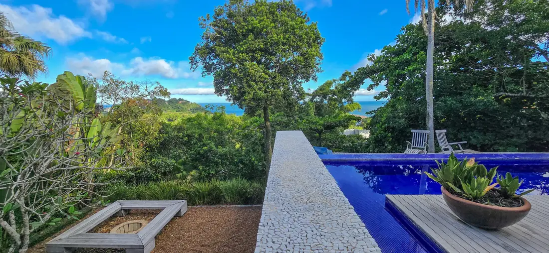 Casa à venda no Condomínio Iporanga Guarujá — Villa 437 | Projeto Joaquim Ferreira