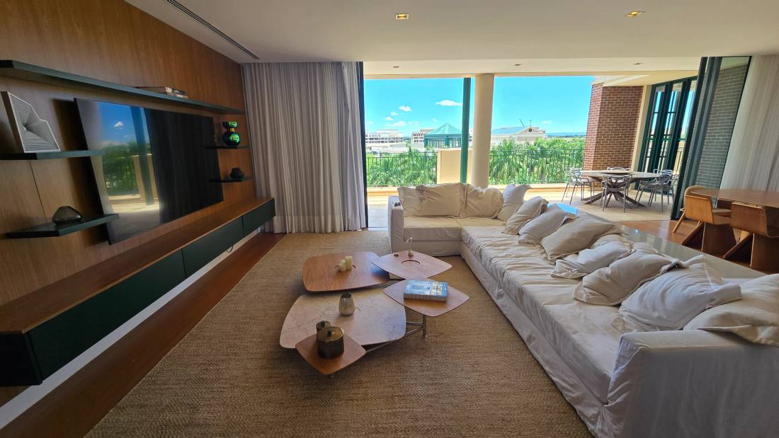 Apartamento à venda no Boa Vista Village — AP 6822 | Surf Lodge