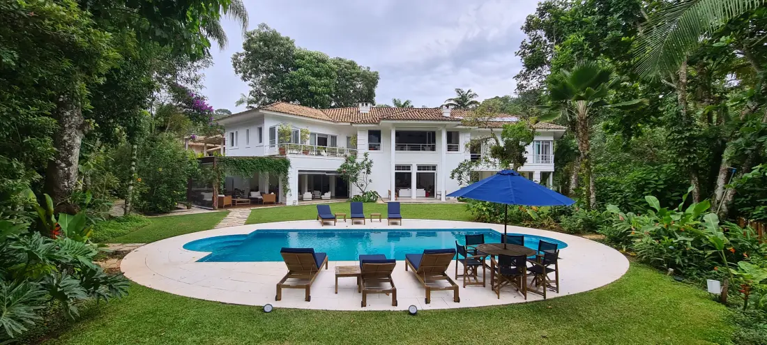 Casa para temporada no Condomínio Iporanga, Guarujá — Villa 485