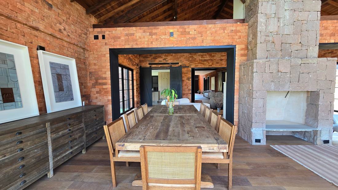 Casa à venda na Fazenda Boa Vista — Villa 607 | Barn House | Projeto Felipe Diniz