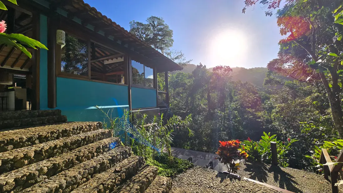 Casa à venda no Condomínio Tijucopava Guarujá — Villa 203