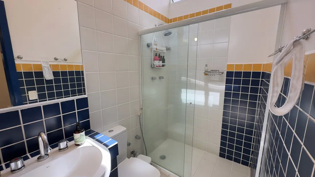 Casa à venda no Condomínio Iporanga Guarujá — Villa 436